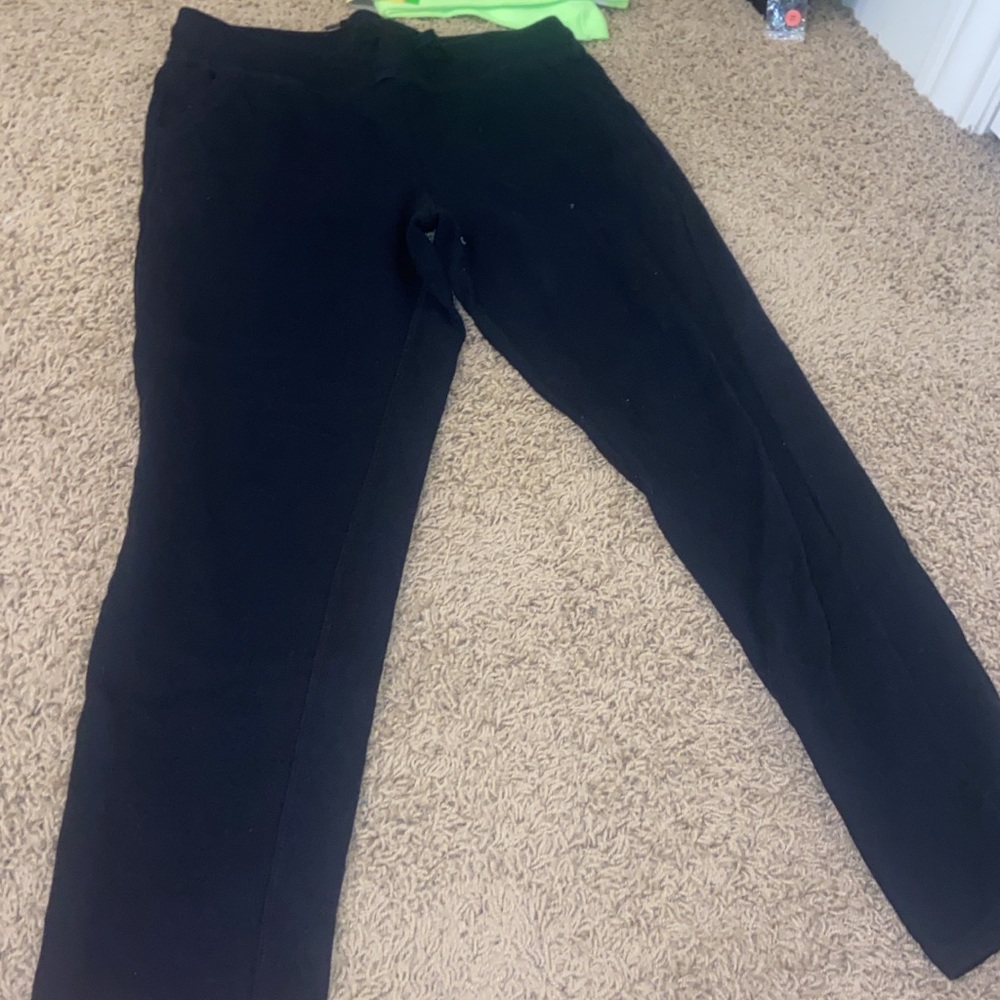 Black loose sweatpants